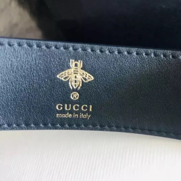Gucci lock watch 100% authentic - Picture 3 of 8